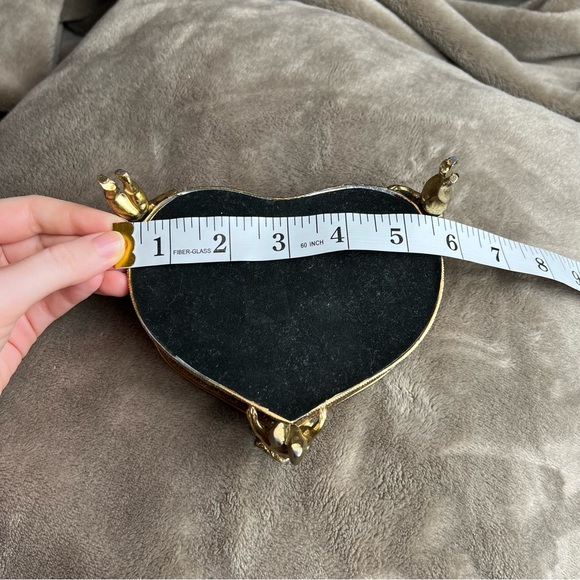 VINTAGE Brass Red Velvet Heart-Shaped Cherub Jewelry Trinket Box with Glass Lid - Picture 11 of 11